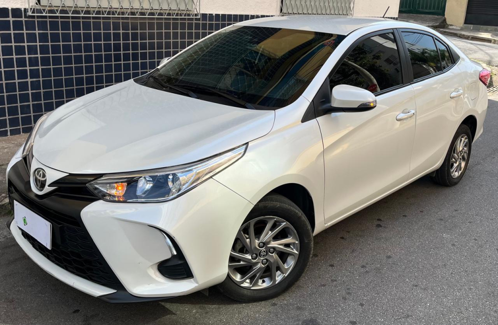 YARIS SD XS 1.5 AUT