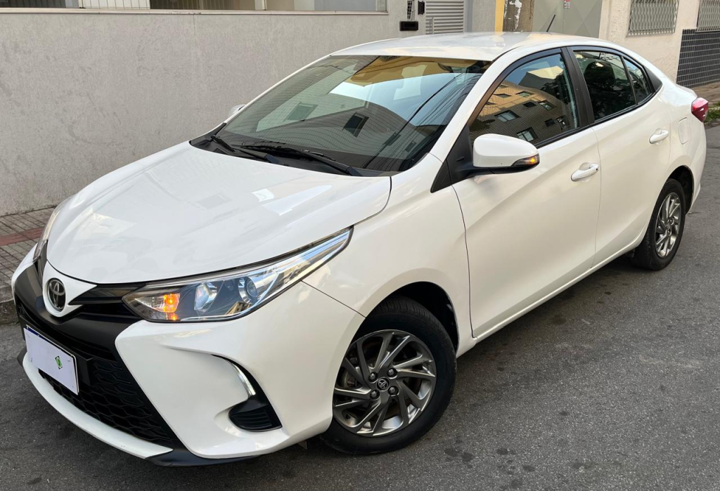 YARIS SD XS 1.5 AUT