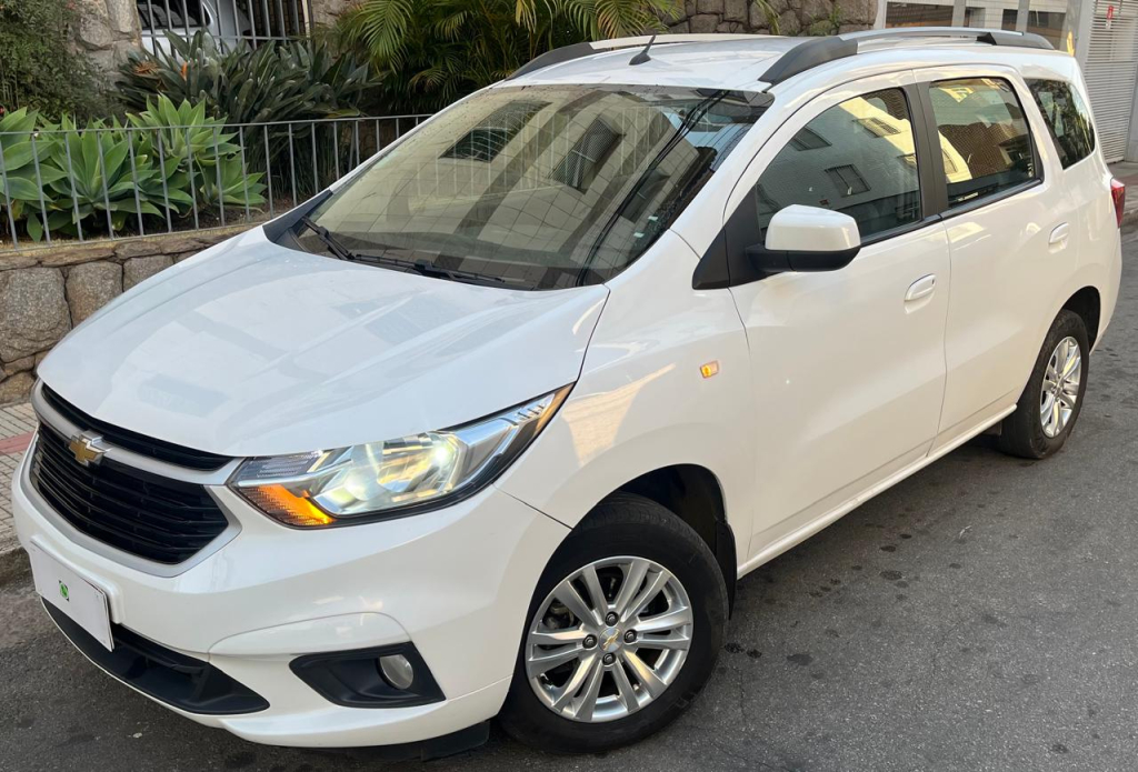 SPIN 1.8 LT MANUAL ( 7 LUGARES)